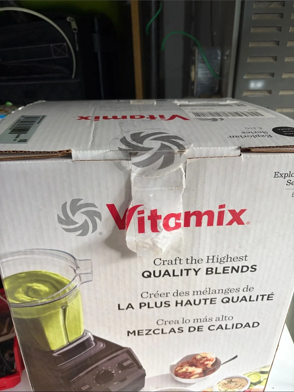 Vitamix High-Performance Blender - White Box